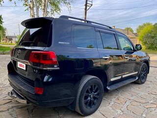 2016 Toyota Land Cruiser 200 Series Рестайлинг 2, чёрный, 5300000 рублей, вид 4