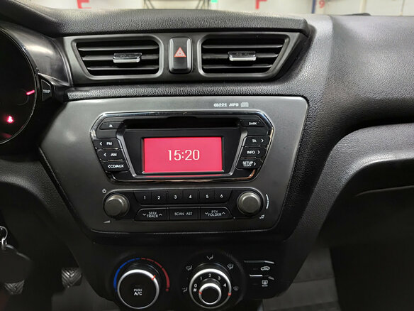 2012 Kia Rio 5-speed III, белый - вид 14