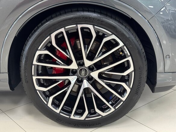 2025 Audi Q7 50 TDI II (4M) Рестайлинг 2, серый, 14999000 рублей - вид 16