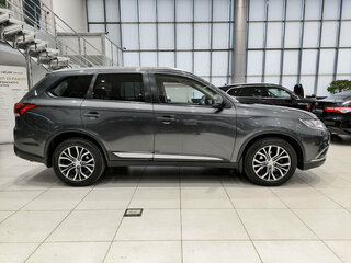 2016 Mitsubishi Outlander III Рестайлинг 2, серый, 1630000 рублей, вид 4