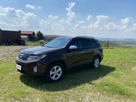 2015 Kia Sorento II Рестайлинг, коричневый, 1650000 рублей, вид 1