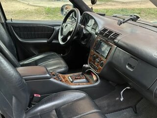 2000 Mercedes-Benz M-Класс 320 I (W163), серебристый, 550000 рублей, вид 5