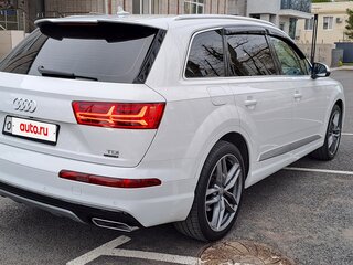 2016 Audi Q7 II (4M), белый, 4370000 рублей, вид 3