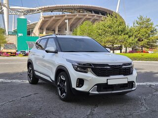 2022 Kia Seltos I Рестайлинг, белый, 1850000 рублей, вид 2