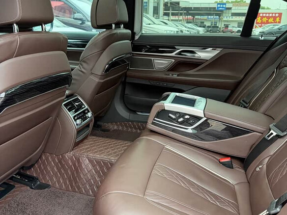 2021 BMW 7 серии 730i VI (G11/G12) Рестайлинг, чёрный, 5749548 рублей - вид 8