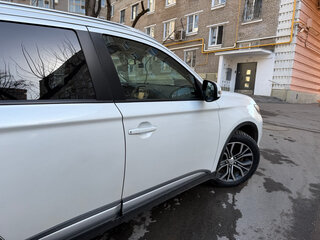 2016 Mitsubishi Outlander III Рестайлинг 2, белый, 1900000 рублей, вид 5
