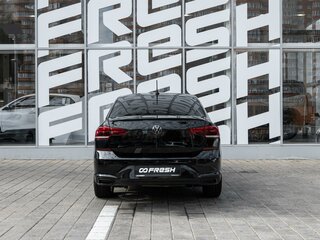 2020 Volkswagen Polo VI, чёрный, 1680000 рублей, вид 4