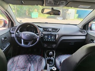 2011 Kia Rio 5-speed III, красный, 390000 рублей, вид 4