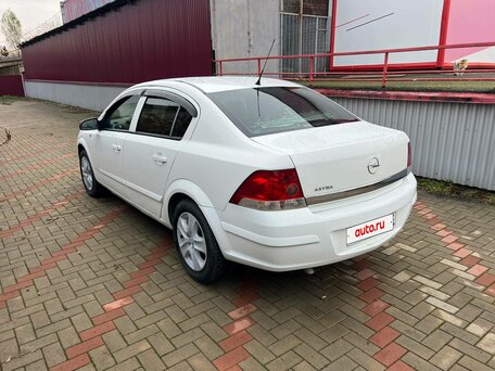 2013 Opel Astra H Рестайлинг, белый, 599000 рублей, вид 5