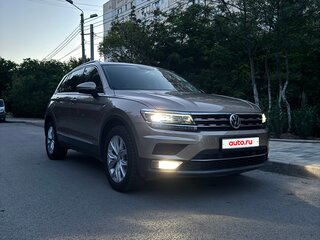 2017 Volkswagen Tiguan II, бежевый, 2400000 рублей, вид 5