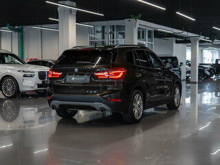 2017 BMW X1 20i xDrive II (F48), коричневый, 2880000 рублей, вид 5