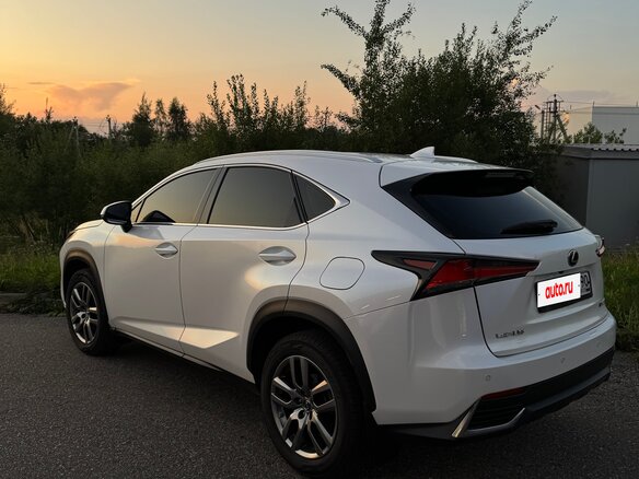 2018 Lexus NX 200 I Рестайлинг, белый, 3400000 рублей - вид 17