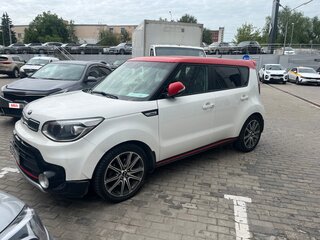 2018 Kia Soul II Рестайлинг, белый, 1150000 рублей, вид 4