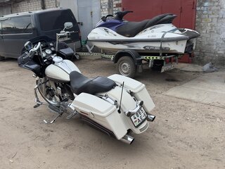 2010 Harley-Davidson Road Glide, белый, 1050000 рублей, вид 4