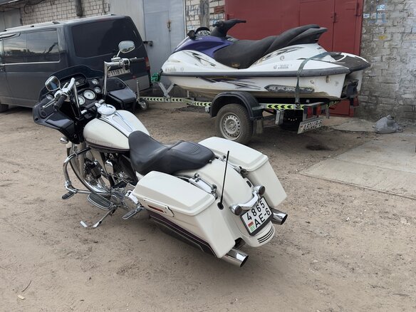 2010 Harley-Davidson Road Glide, белый, 1050000 рублей - вид 3