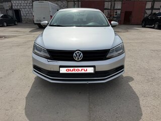 2015 Volkswagen Jetta VI Рестайлинг, серебристый, 880000 рублей, вид 1