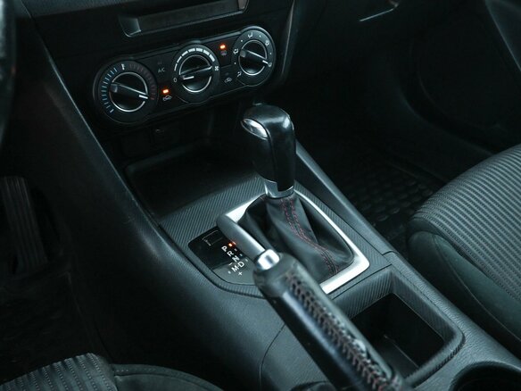 2014 Mazda 3 III (BM), серебристый, 1149000 рублей - вид 18