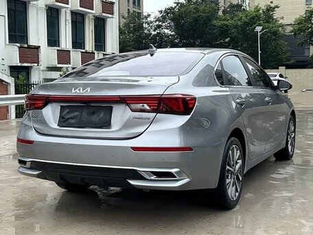2022 Kia K3 II (China Market), серый, 1450000 рублей, вид 4