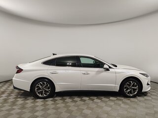 2020 Hyundai Sonata VIII (DN8), белый, 2275000 рублей, вид 4
