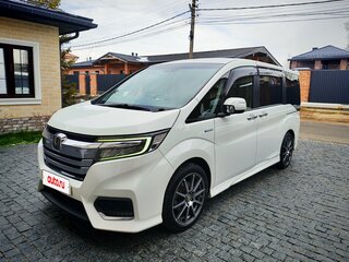 2018 Honda Stepwgn Spada V Рестайлинг, белый, 2250000 рублей, вид 1