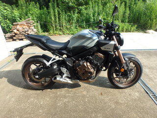 2024 Honda CB 650R, серебристый, 1100000 рублей, вид 3
