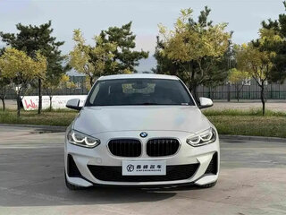 2023 BMW 1 серии 120i III (F52) Рестайлинг, белый, 1600999 рублей, вид 1