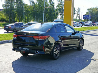 2021 Kia Rio IV Рестайлинг, чёрный, 1427000 рублей, вид 5