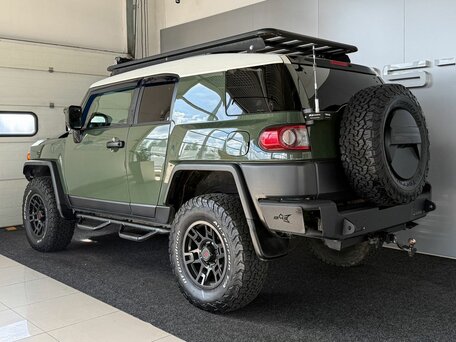 2011 Toyota FJ Cruiser, зелёный, 4799000 рублей, вид 4