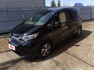 2018 Honda Freed II, чёрный, 1490000 рублей, вид 3