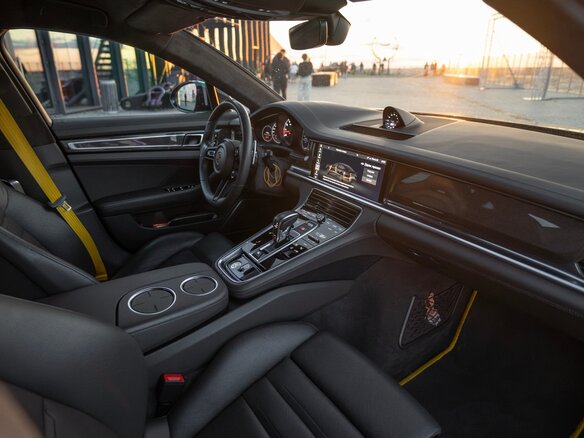 2020 Porsche Panamera Turbo S Executive II Рестайлинг, серый, 13000000 рублей - вид 9