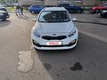 2017 Kia Ceed II Рестайлинг, белый, 900000 рублей - вид 1