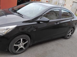 2016 Hyundai Solaris I Рестайлинг, чёрный, 840000 рублей, вид 4