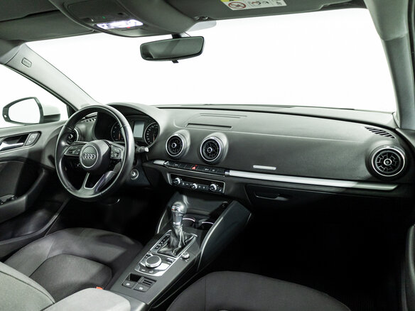2018 Audi A3 III (8V) Рестайлинг, белый, 1919700 рублей - вид 8