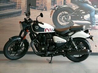 2026 Royal Enfield Shotgun, белый, 741000 рублей, вид 3