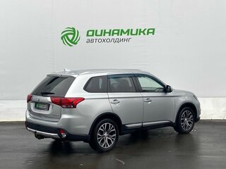 2018 Mitsubishi Outlander III Рестайлинг 2, серебристый, 2110000 рублей, вид 5