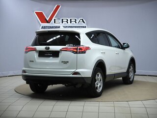 2018 Toyota RAV4 IV (XA40) Рестайлинг, белый, 2550000 рублей, вид 5