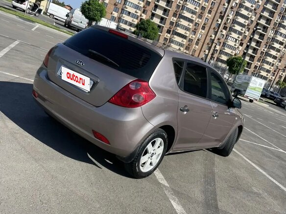 2007 Kia Ceed I, бежевый, 500000 рублей - вид 1
