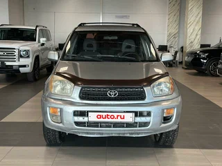 2000 Toyota RAV4 II (XA20), серебристый, 399000 рублей, вид 2