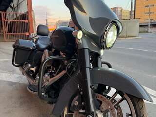 2014 Harley-Davidson Street Glide, серый, 1250000 рублей, вид 1