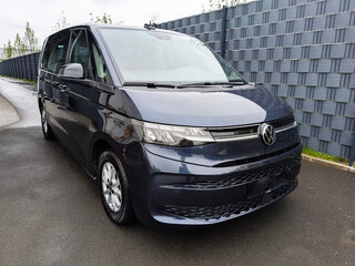 2022 Volkswagen Multivan T7, синий, 3746483 рублей, вид 5