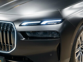 2025 BMW 7 серии 740i xDrive VII (G70), чёрный, 16050000 рублей, вид 5