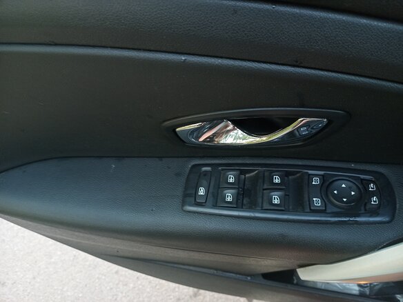 2012 Renault Fluence I, чёрный, 460000 рублей - вид 12