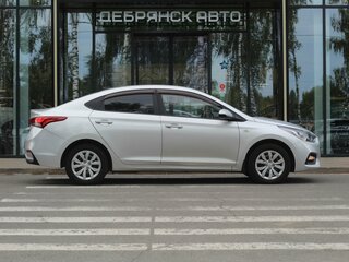 2019 Hyundai Solaris II, серебристый, 1620000 рублей, вид 4