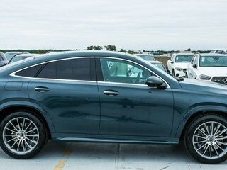 2026 Mercedes-Benz GLE Coupe AMG 53 AMG II (C167) Рестайлинг 2, голубой, 14400000 рублей, вид 3