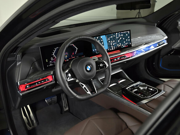 2022 BMW 7 серии 740d xDrive VII (G70), чёрный, 19990000 рублей - вид 19