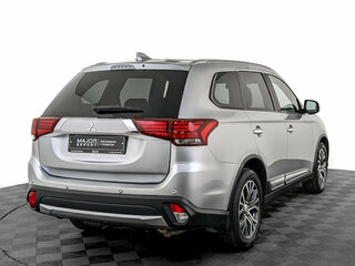 2017 Mitsubishi Outlander III Рестайлинг 2, серебристый, 2100000 рублей, вид 5