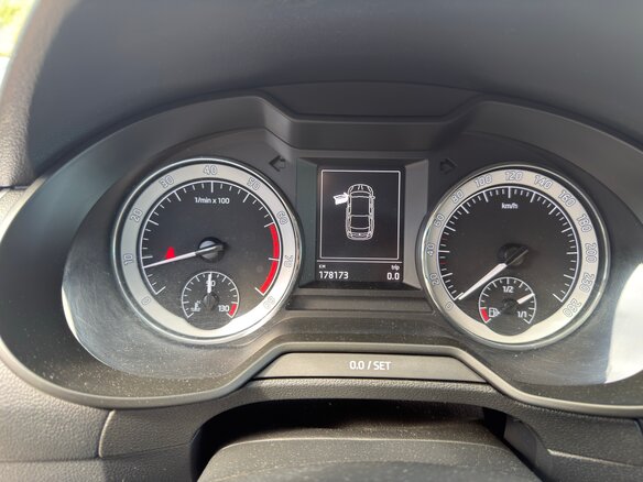 2018 Skoda Octavia III (A7) Рестайлинг, белый, 1499000 рублей - вид 9