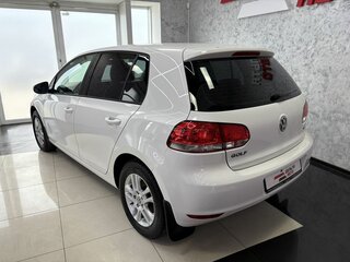 2010 Volkswagen Golf VI, белый, 799000 рублей, вид 3