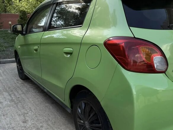 2012 Mitsubishi Mirage VI, зелёный, 700000 рублей - вид 3