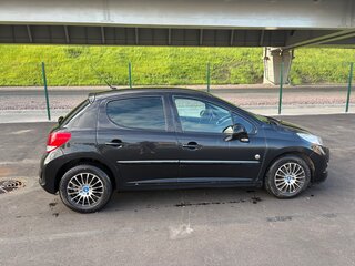 2010 Peugeot 207 I Рестайлинг, чёрный, 280000 рублей, вид 3